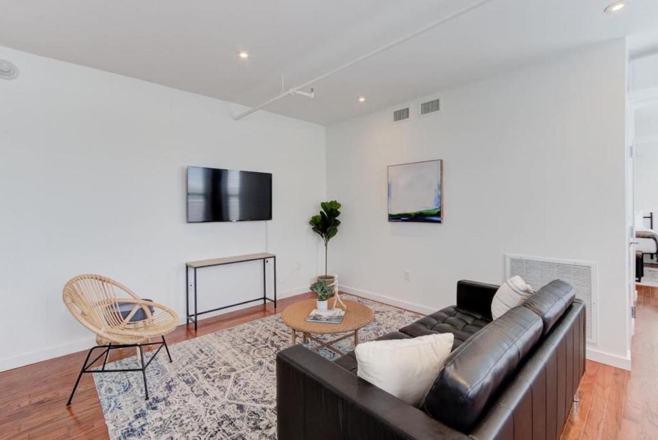 Handsomely Historic Place Apartment